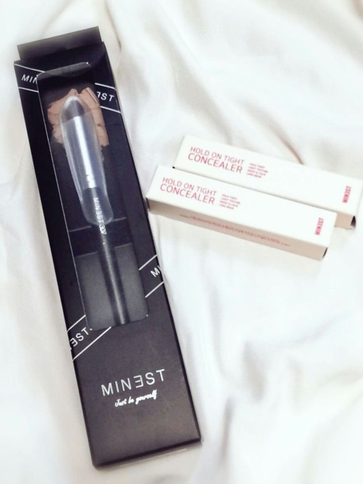 ホールドオンタイトコンシーラー 1 Butter/MINEST/リキッドコンシーラーを使ったクチコミ（1枚目）