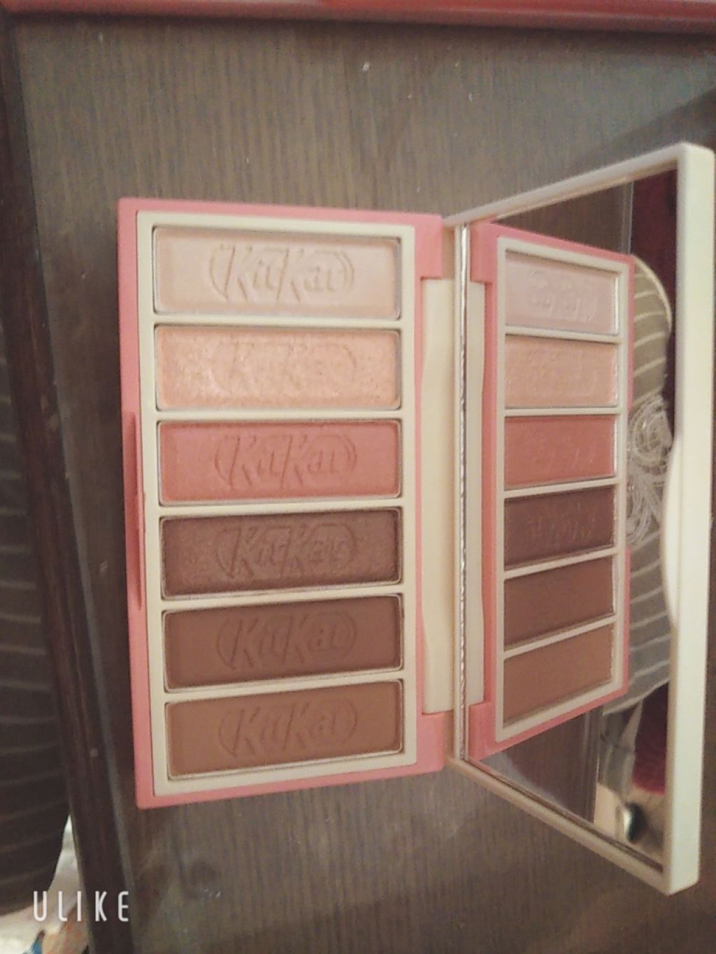 プレイカラーアイズ ミニ #キットカット ストロベリーティラミス/ETUDE/アイシャドウパレットを使ったクチコミ(3枚目)