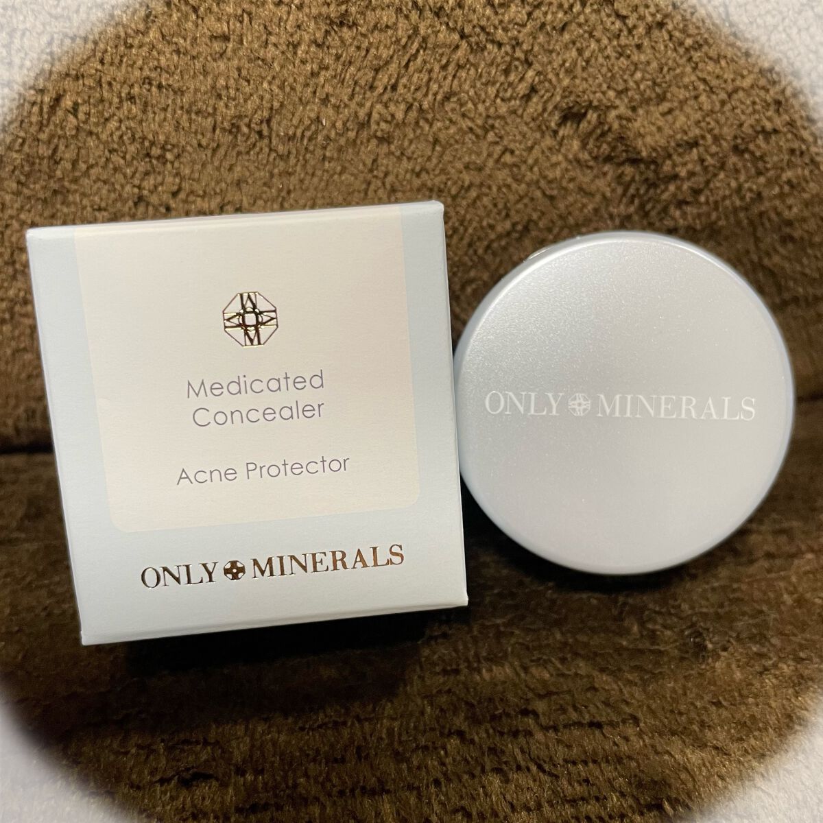 薬用コンシーラー アクネプロテクター/ONLY MINERALS/パウダーコンシーラーを使ったクチコミ(2枚目)