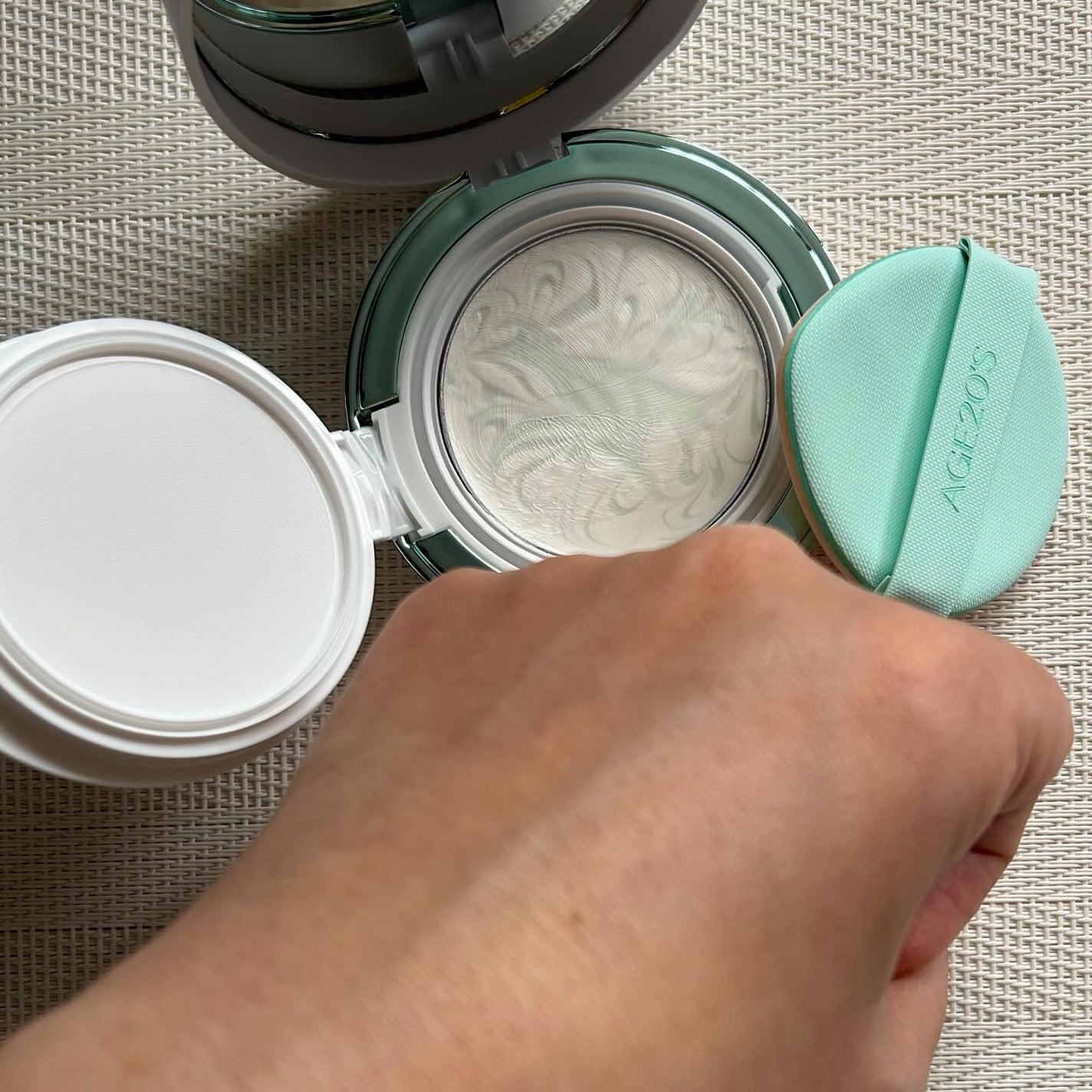 サンエッセンスパクト カーミングロングプロテクション/AGE20’s/日焼け止めクリームを使ったクチコミ(4枚目)