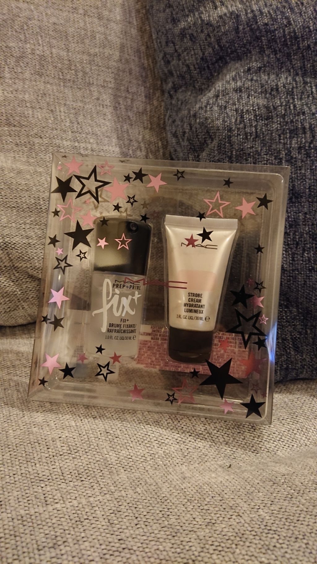 MAC スターズオブスキンケアキット 2970yen
(プレッププライムフィックス/ストロボクリーム ピンクライト)

2019のホリデーコレクションはこちらにしましたー✨
どちらも定番商品ですが、
ミニサイズが欲しかったので(о´∀`о)