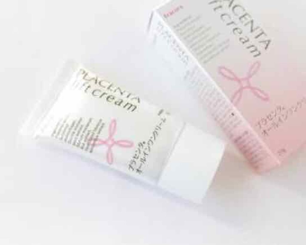 mafumafu on LIPS 「プラセンタオールインワンクリームです。お母さんが使ってたのを使..」(1枚目)