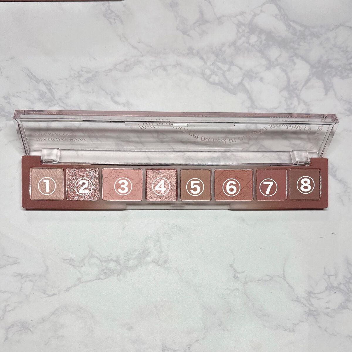 オール テイク ムード パレット(24AD)/PERIPERA/アイシャドウパレットを使ったクチコミ(4枚目)