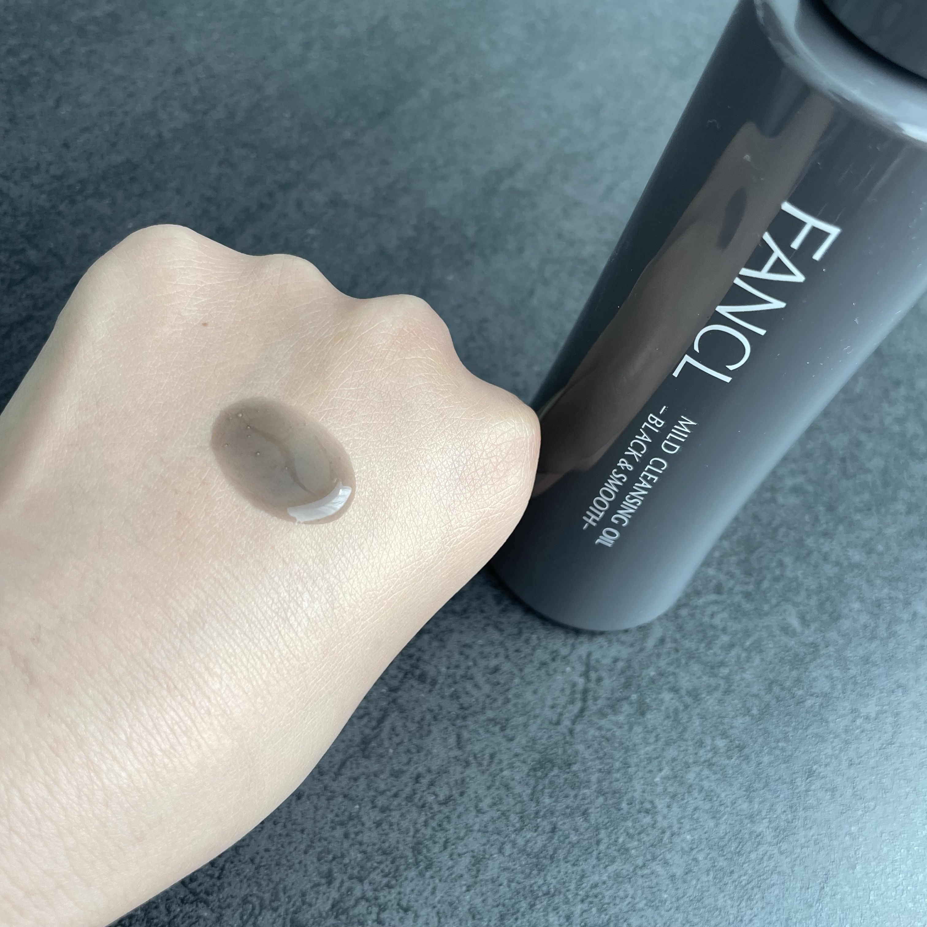 マイルドクレンジング オイル〈ブラック＆スムース〉/ファンケル/オイルクレンジングを使ったクチコミ（2枚目）