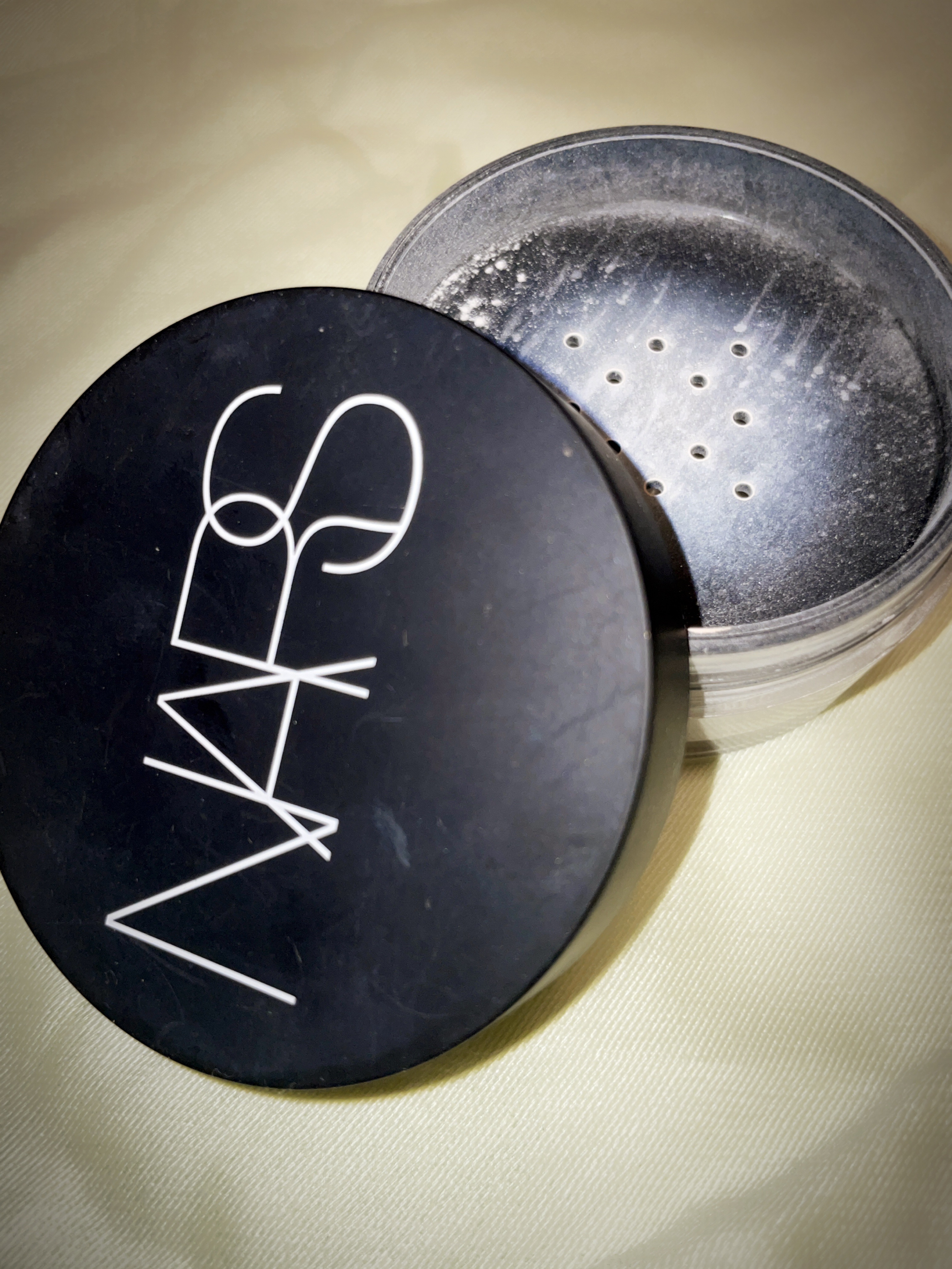 ライトリフレクティングセッティングパウダー ルース N 02383/NARS/ルースパウダーを使ったクチコミ（1枚目）