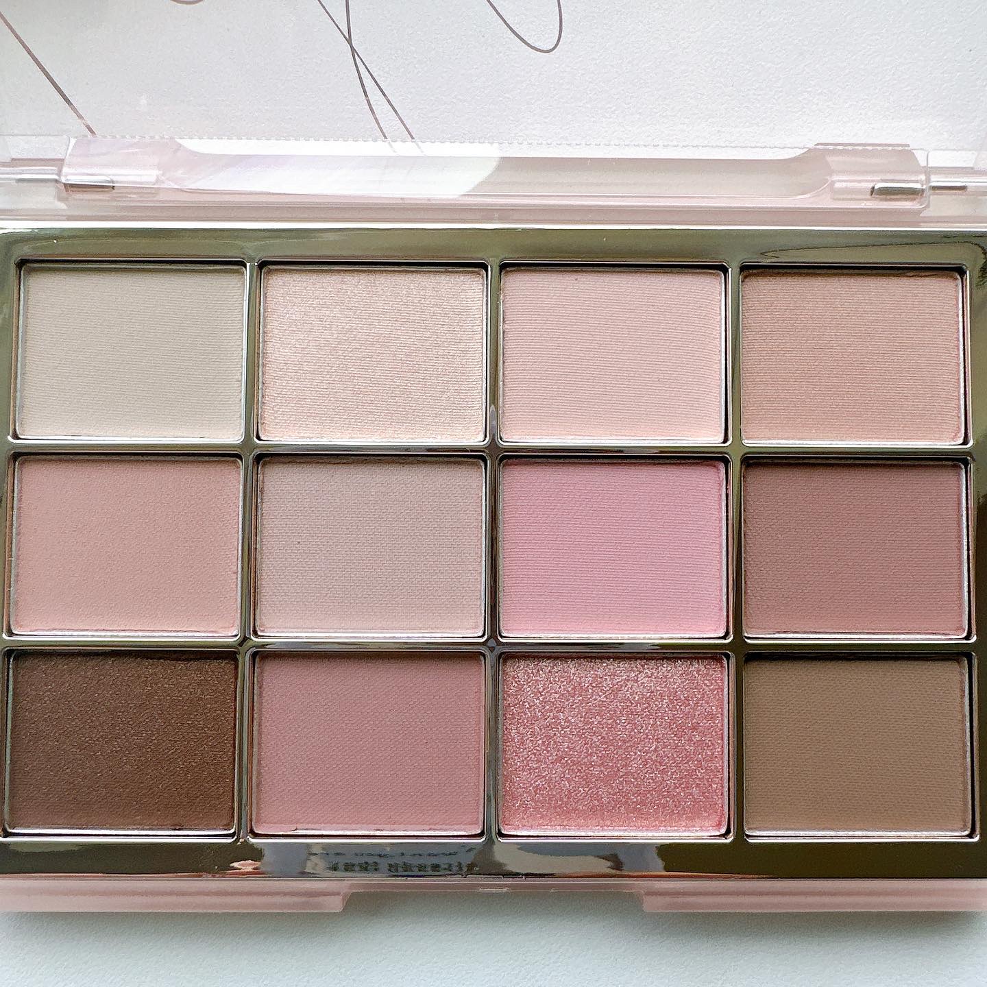 ソフトブラーリングアイパレット/wakemake/アイシャドウパレットを使ったクチコミ（3枚目）