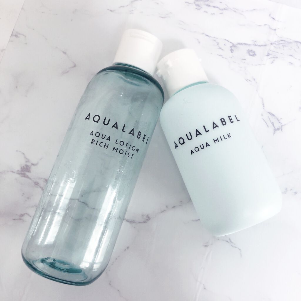 AQUALABEL
【化粧水】アクアローション モイスト
【乳液】 アクアミルク


以下、使い切っての感想になります。




……化粧水……


しっとりタイプを購入したのですが
ベトベト感はそこまでありませんでした

ややとろみはあり