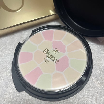 ラ プードル オートニュアンス/Elégance/プレストパウダーを使ったクチコミ(2枚目)