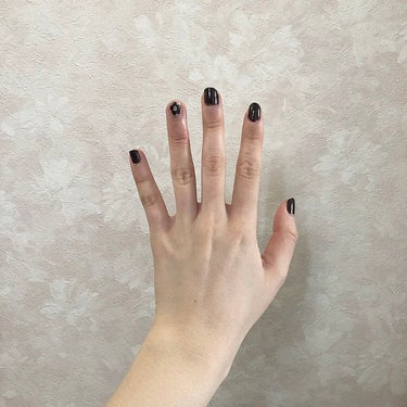 【セルフネイル】


今回はマリクワ風のネイルに💅🏼


J.Hannahはほんとに乾きが早すぎる🥺
pa ネイルの上にJ.Hannahでお花を点置きして、真ん中にサンリオネイルのゴールド置きました🌟
