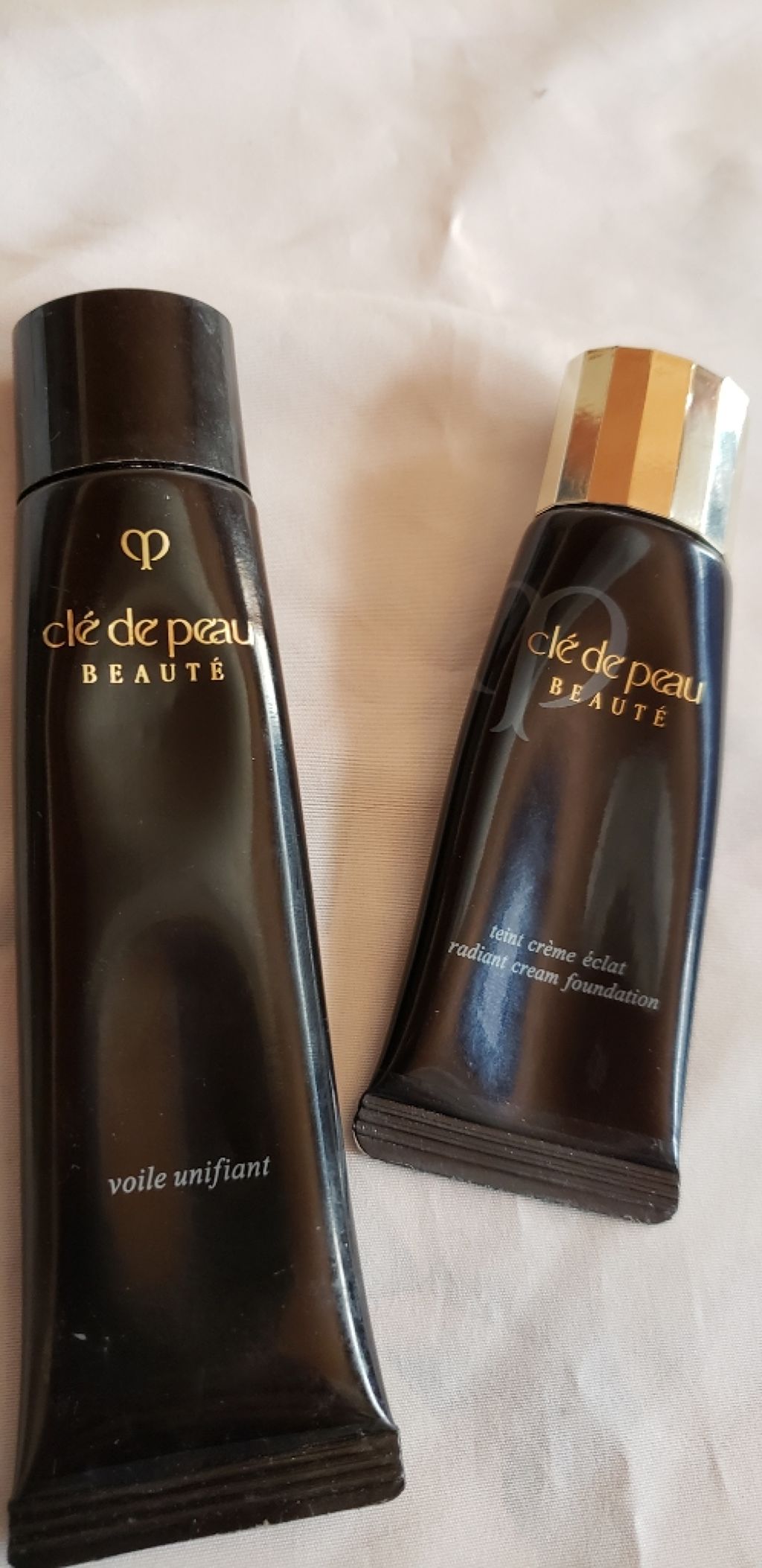 タンクレームエクラ オークル10/クレ・ド・ポー ボーテ/クリーム・エマルジョンファンデーションを使ったクチコミ（1枚目）