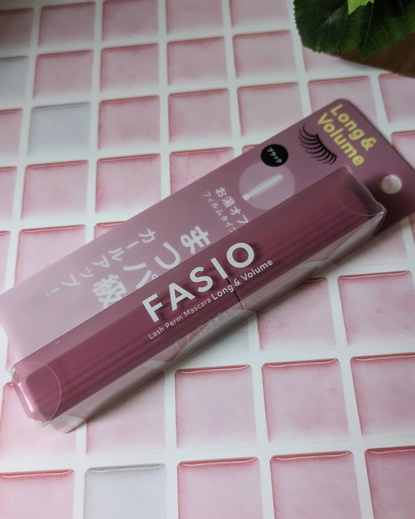 miki-nu on LIPS 「落ちない、即戦力マスカラ【FASIO まつパ級フィルムマスカラ..」(1枚目)