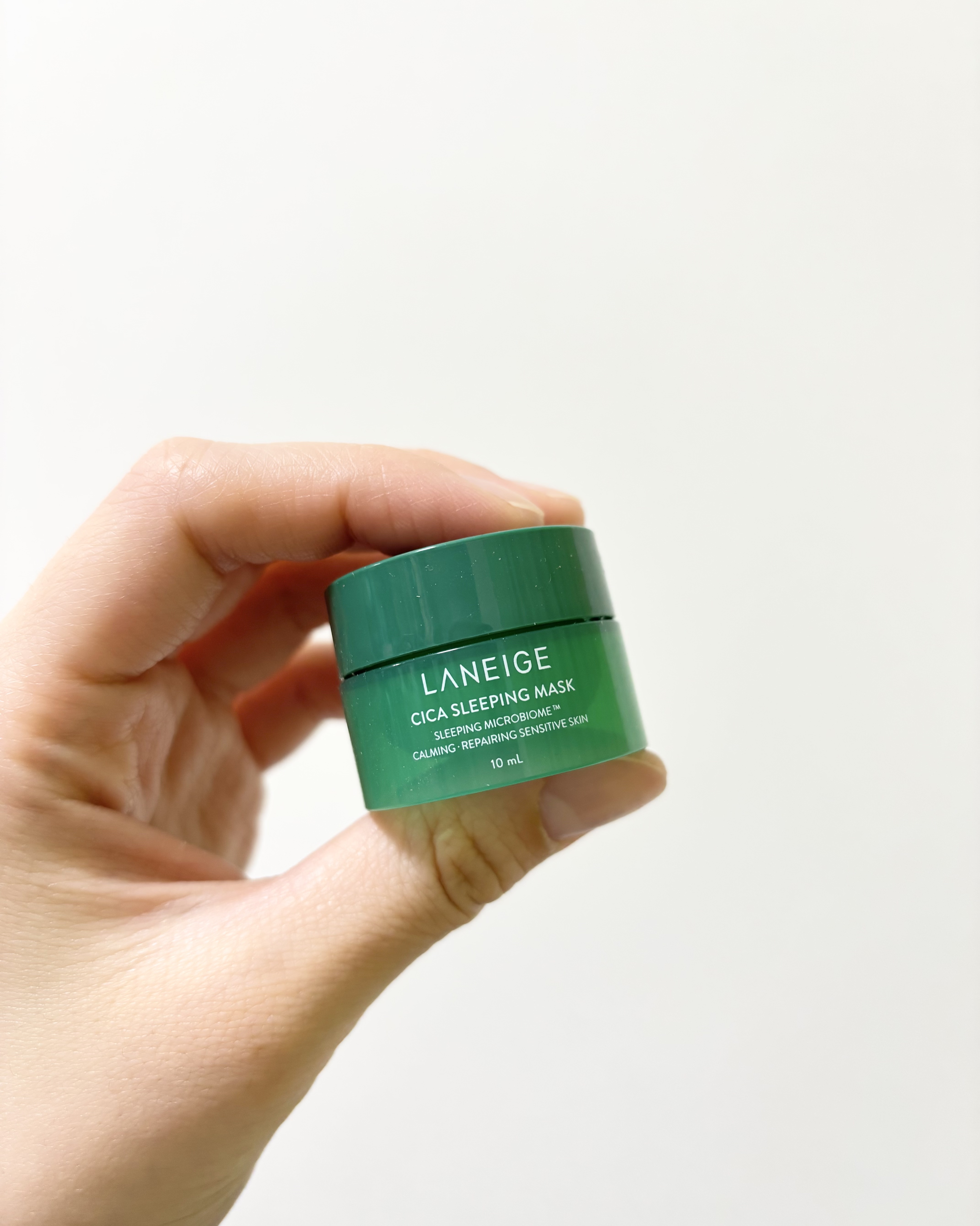 何年か前にLANEIGEのコスメを
メガ割で買ってその時のおまけの1つ🫶


そろそろ使用期限がやばくて
最近使ってるクリーム！


クリームベタつきがあるものばっかりで
基本苦手で使いたくないんだけど
このクリーム始めLANEIGEは
