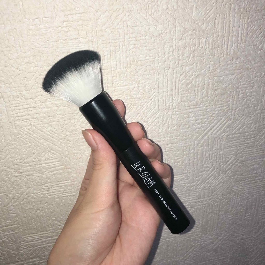 UR GLAM　CHEEK BRUSH/U R GLAM/メイクブラシを使ったクチコミ（1枚目）