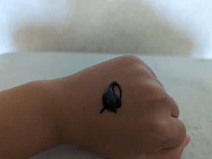 content♥️ on LIPS 「毛穴のヨゴレ、黒ずみは女性の絶えないの悩み😱😱キレイにしたい‼..」(4枚目)