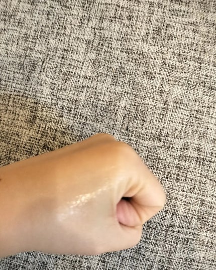 ハンド&ヘア ライトセラム/AUTHENTIC BEAUTY CONCEPT/ハンドクリームを使ったクチコミ(2枚目)