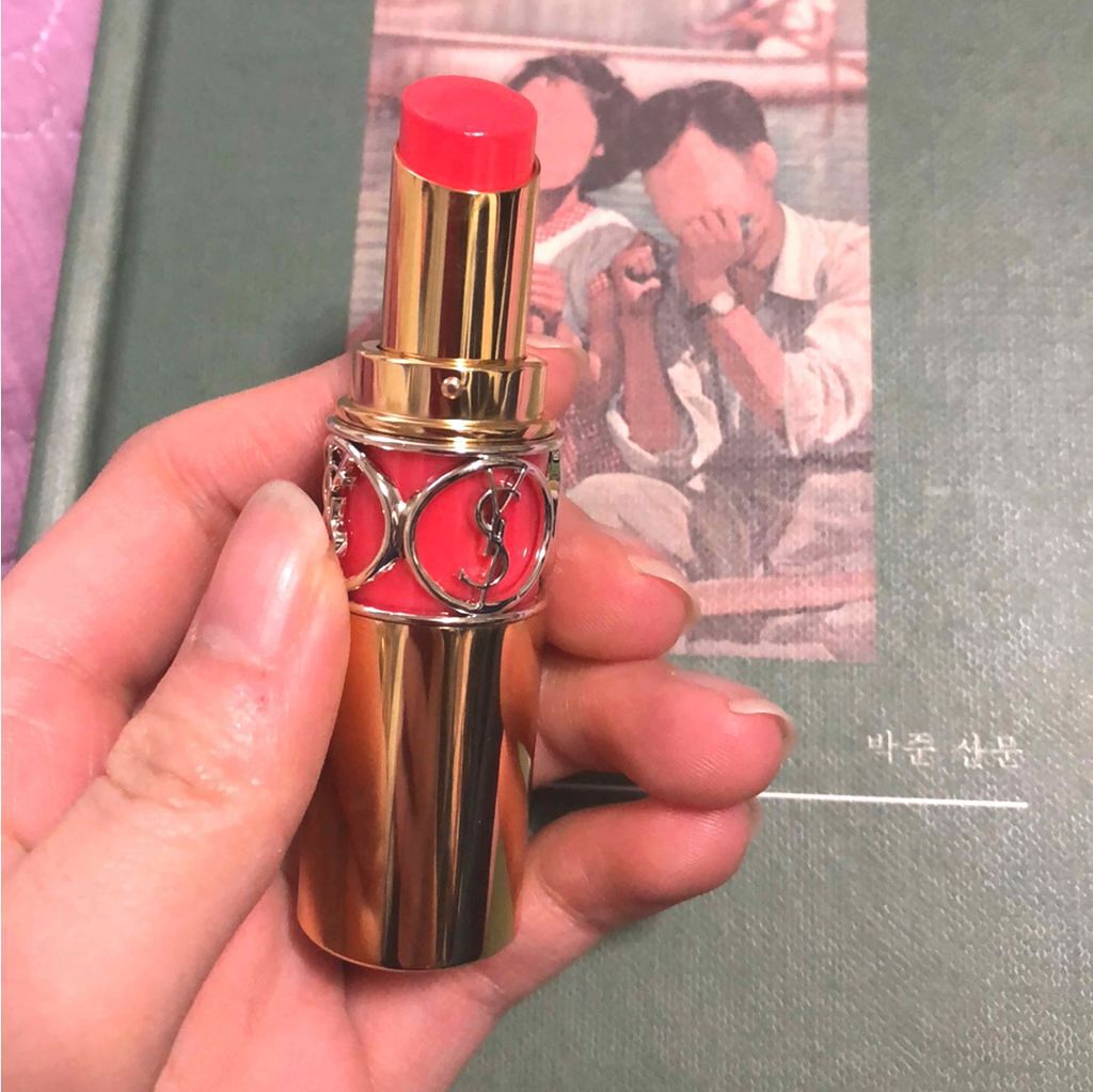 ルージュ ヴォリュプテ シャイン/YVES SAINT LAURENT BEAUTE/口紅を使ったクチコミ(2枚目)
