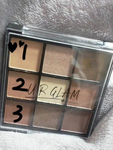 UR GLAM　BLOOMING EYE COLOR PALETTE/U R GLAM/アイシャドウパレットを使ったクチコミ（1枚目）