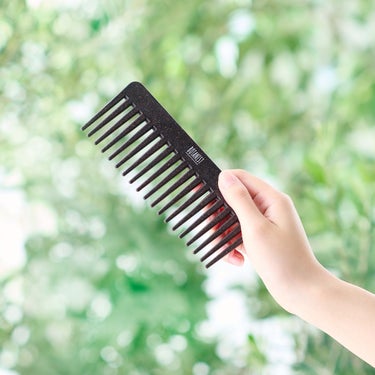 【オリジナル Eco Friendly ヘアコーム登場✨】
オフィシャルサイトにて、対象商品のご購入で『Eco-Friendly ヘアコーム*』プレゼント🎁
https://x.gd/vvyCx

* 