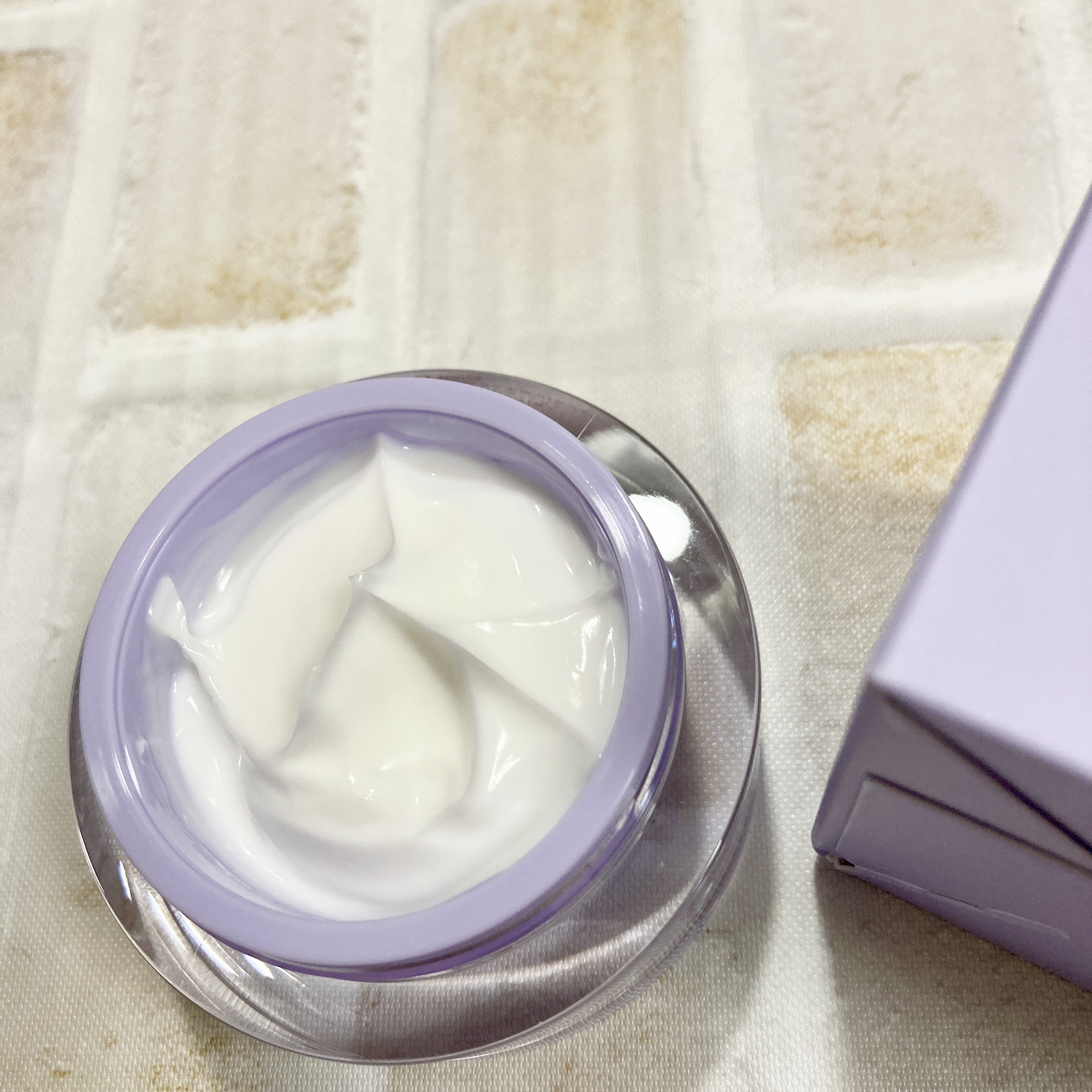 シカクリーム/ASUNE /フェイスクリームを使ったクチコミ（3枚目）