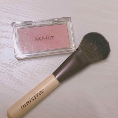 ︎𓊆 Innisfree 
マイチーク 16 ︎𓊇



コーラルピンク系で結構薄づきのこちらのチーク、ナチュラル好きな私にとってはたまらんチークです( ˶´⚰︎`˵ )ﾑﾌﾌ


薄づきだけじゃなく細