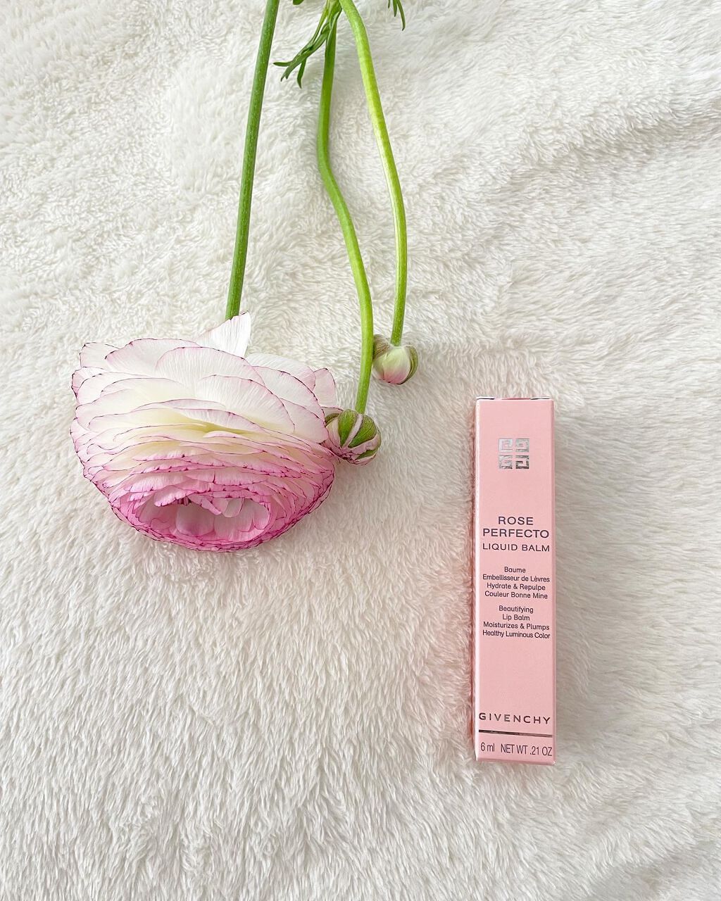 ローズ・パーフェクト・リキッド/GIVENCHY/口紅を使ったクチコミ(3枚目)