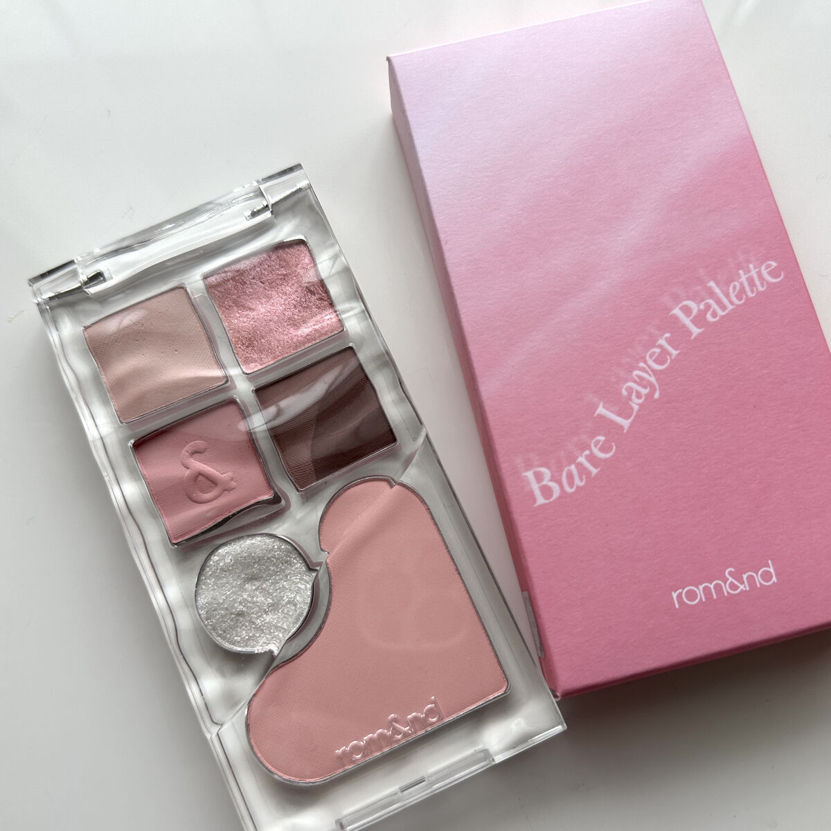 専用】rom&nd アイシャドウパレット03 ピンク系 新品 rom&nd］ベ