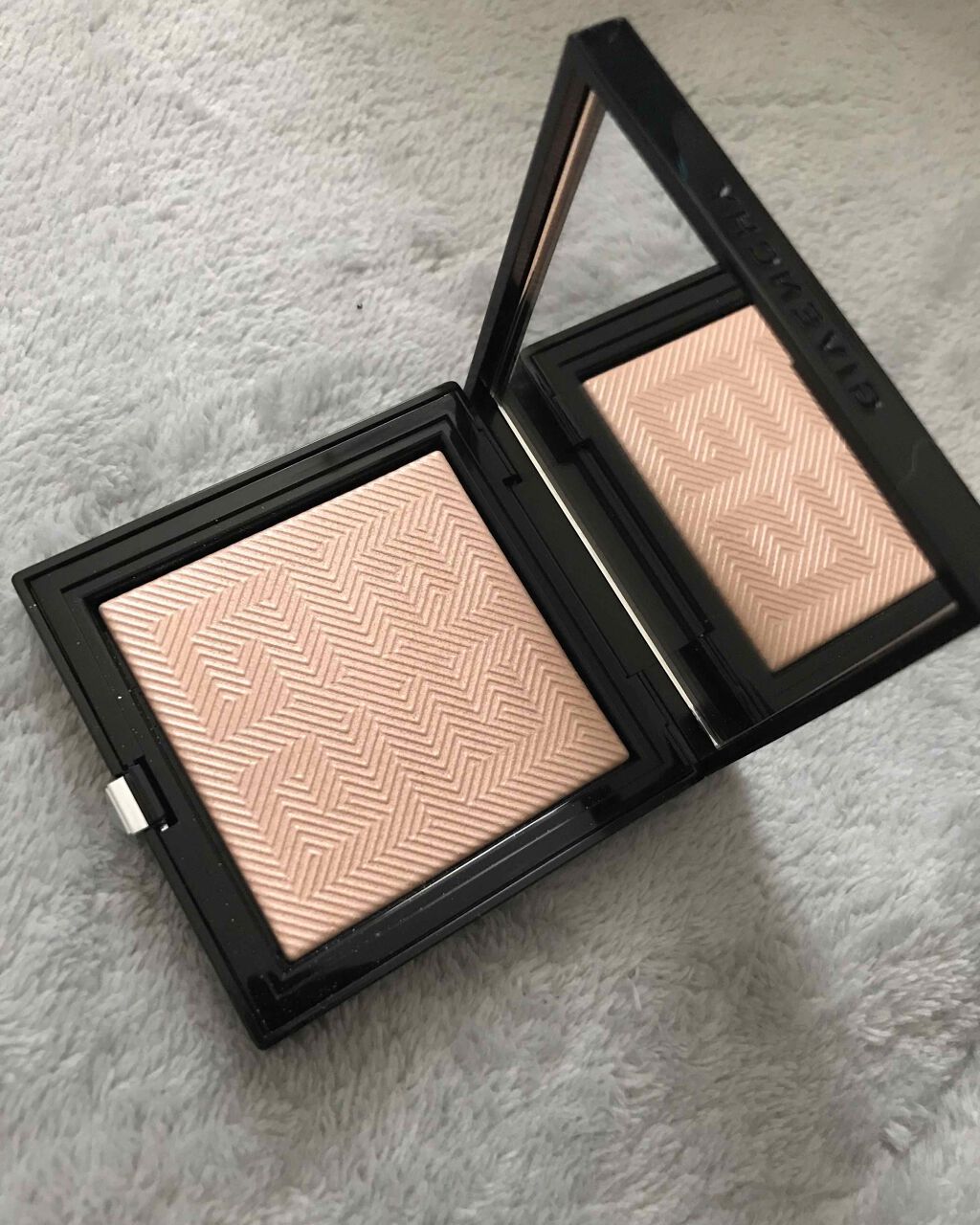 タン・クチュール・シマー・パウダー/GIVENCHY/プレストパウダーを使ったクチコミ（1枚目）