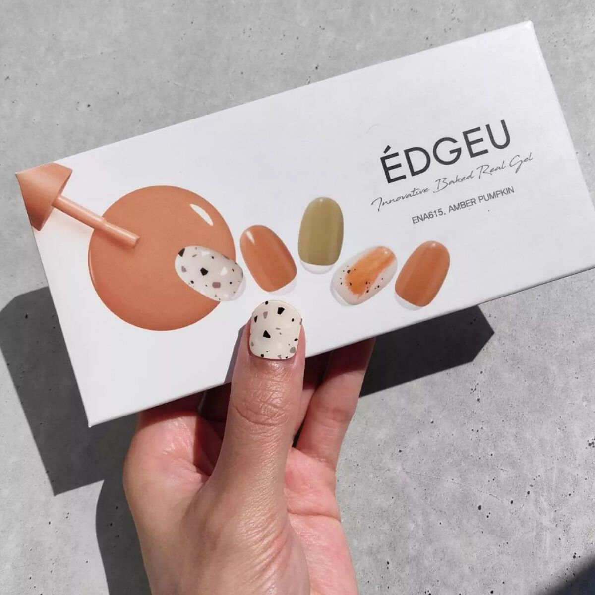 EDGEU ジェルネイルシール/EDGEU/ネイルシールを使ったクチコミ(5枚目)