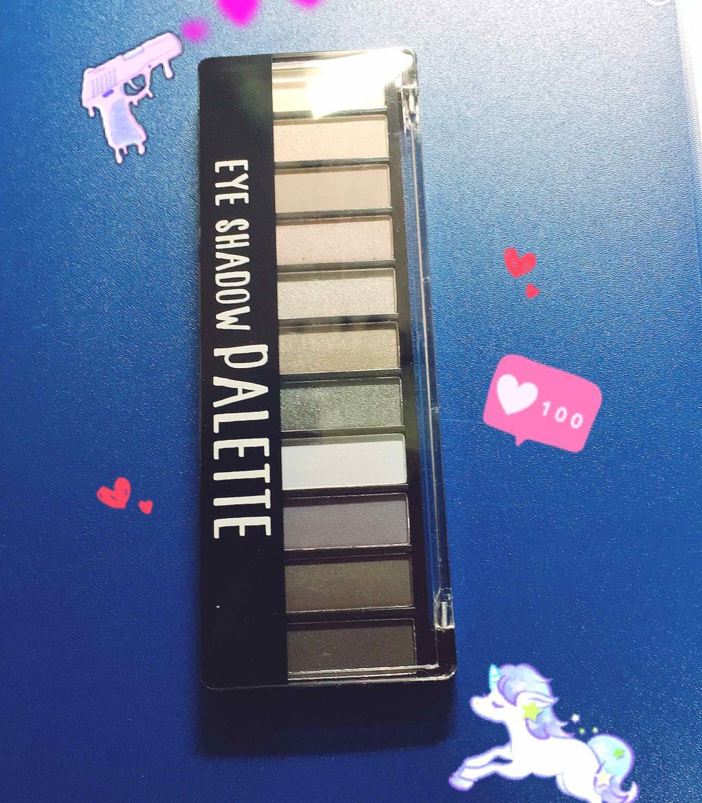 しまむら アイシャドウパレットのクチコミ「【#しまむら 】

ピンクとラメラメブームの私にしては珍しく、マットなブルー系の#アイシャドウ.....」（1枚目）