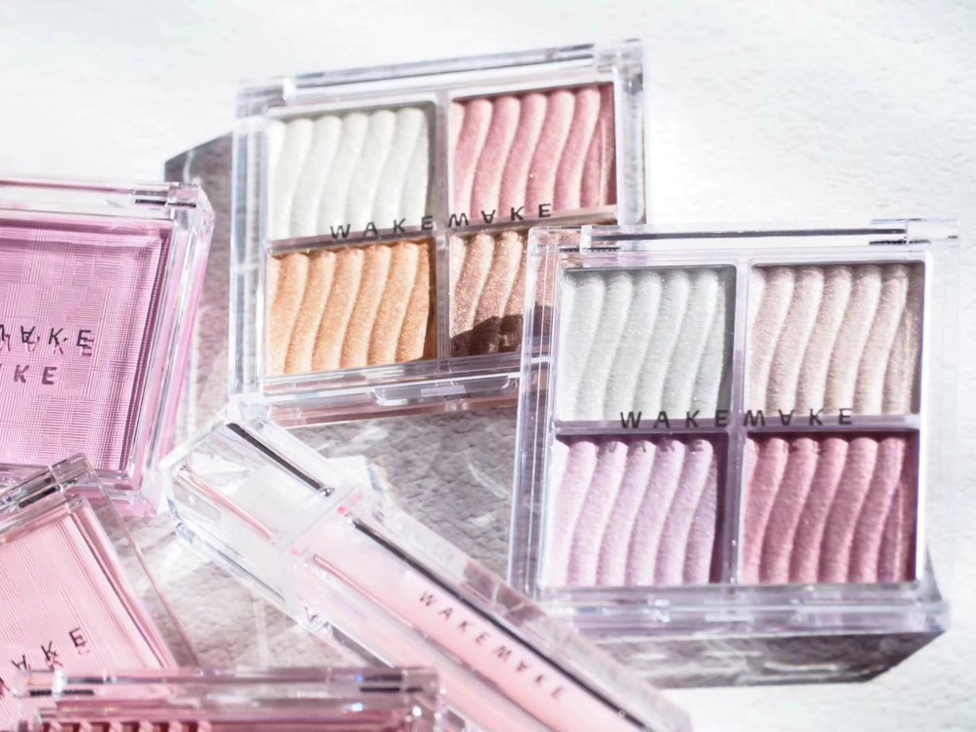 グロウコントゥアリングハイライターパレット/wakemake/パウダーハイライトを使ったクチコミ(10枚目)