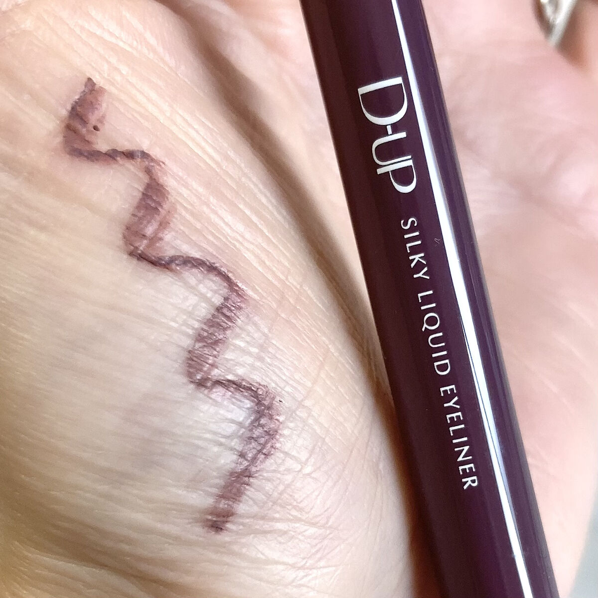 シルキーリキッドアイライナーWP/D-UP/リキッドアイライナーを使ったクチコミ（2枚目）