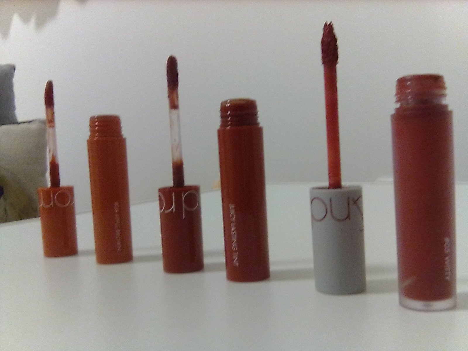 ジューシーラスティングティント/rom&nd/リップティントを使ったクチコミ（2枚目）