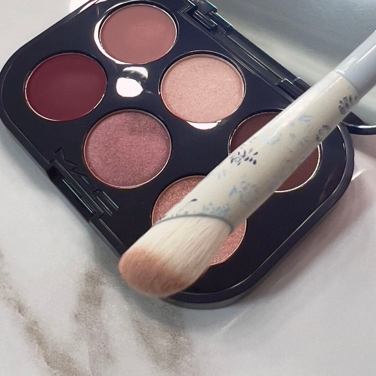 コネクト イン カラー アイシャドウ パレット × 6/M・A・C/アイシャドウパレットを使ったクチコミ(2枚目)
