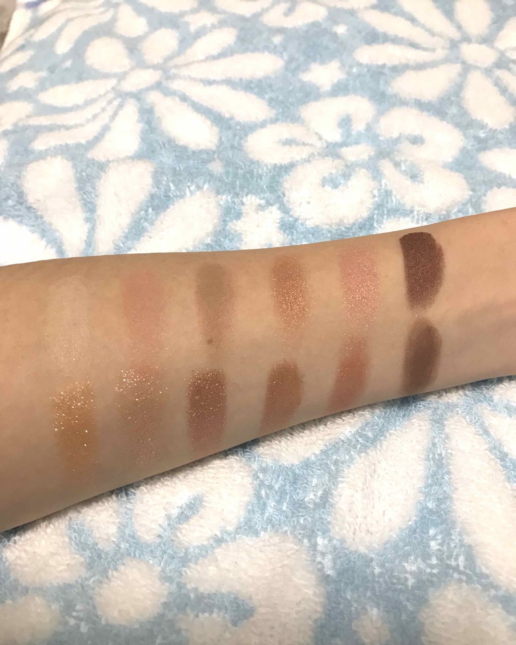 バレンタインボックス/VAVI MELLO/アイシャドウパレットを使ったクチコミ(2枚目)