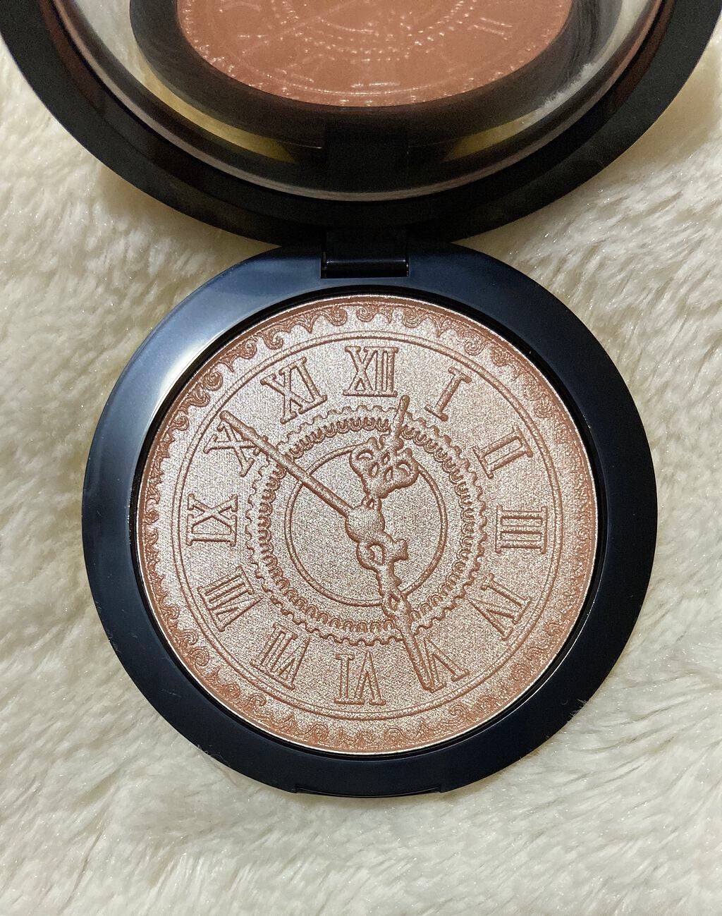 ZEESEA 顔がキラキラ オーロラ系ハイライト/ZEESEA/パウダーハイライトを使ったクチコミ(2枚目)