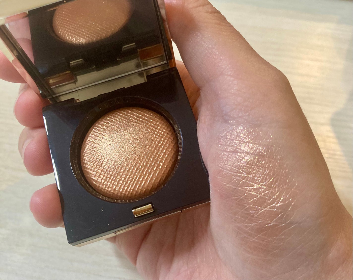 リュクスアイシャドウ/BOBBI BROWN/単色アイシャドウを使ったクチコミ(1枚目)