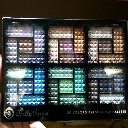 30COLORSEYESHADOWPALETTE/Dolly Angel/アイシャドウパレットを使ったクチコミ(1枚目)