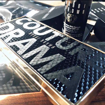 クチュール ドラマ アイシャドウ パレット/BOBBI BROWN/アイシャドウパレットを使ったクチコミ(2枚目)