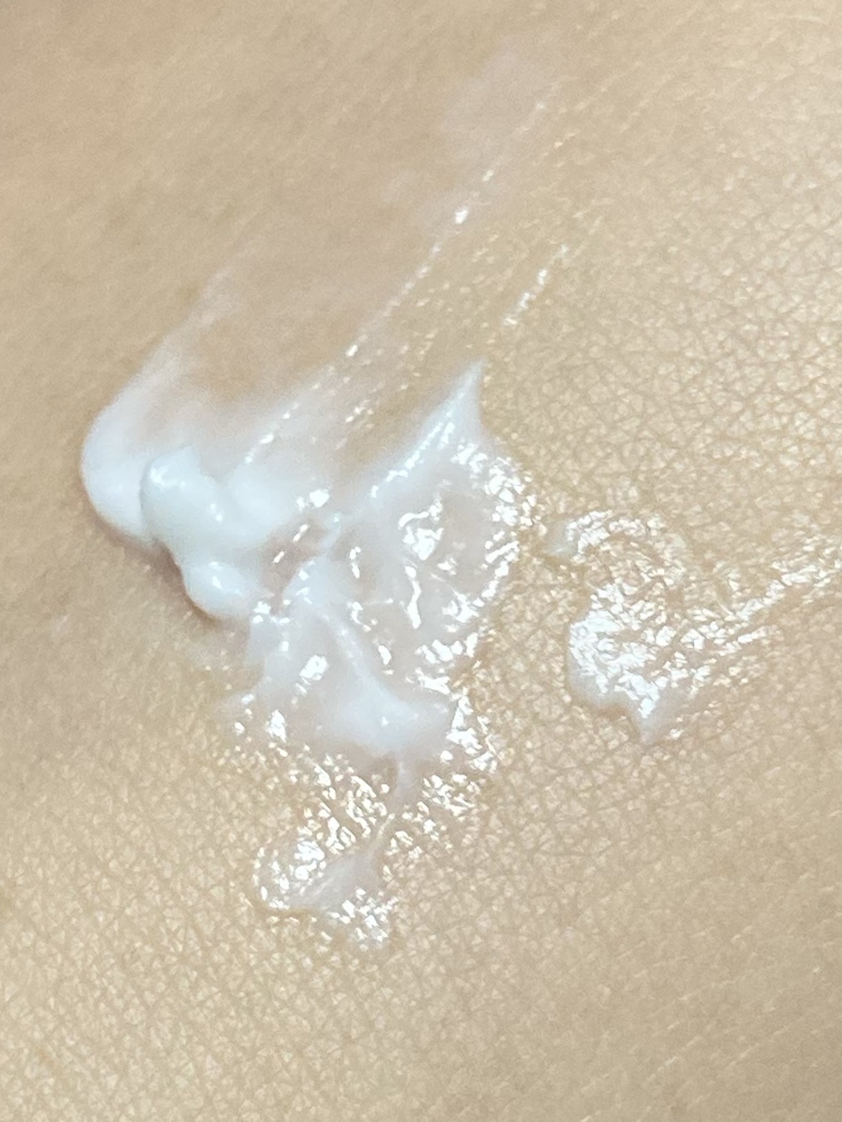 UR GLAM　EYESHADOW PRIMER/U R GLAM/アイシャドウベースを使ったクチコミ（2枚目）