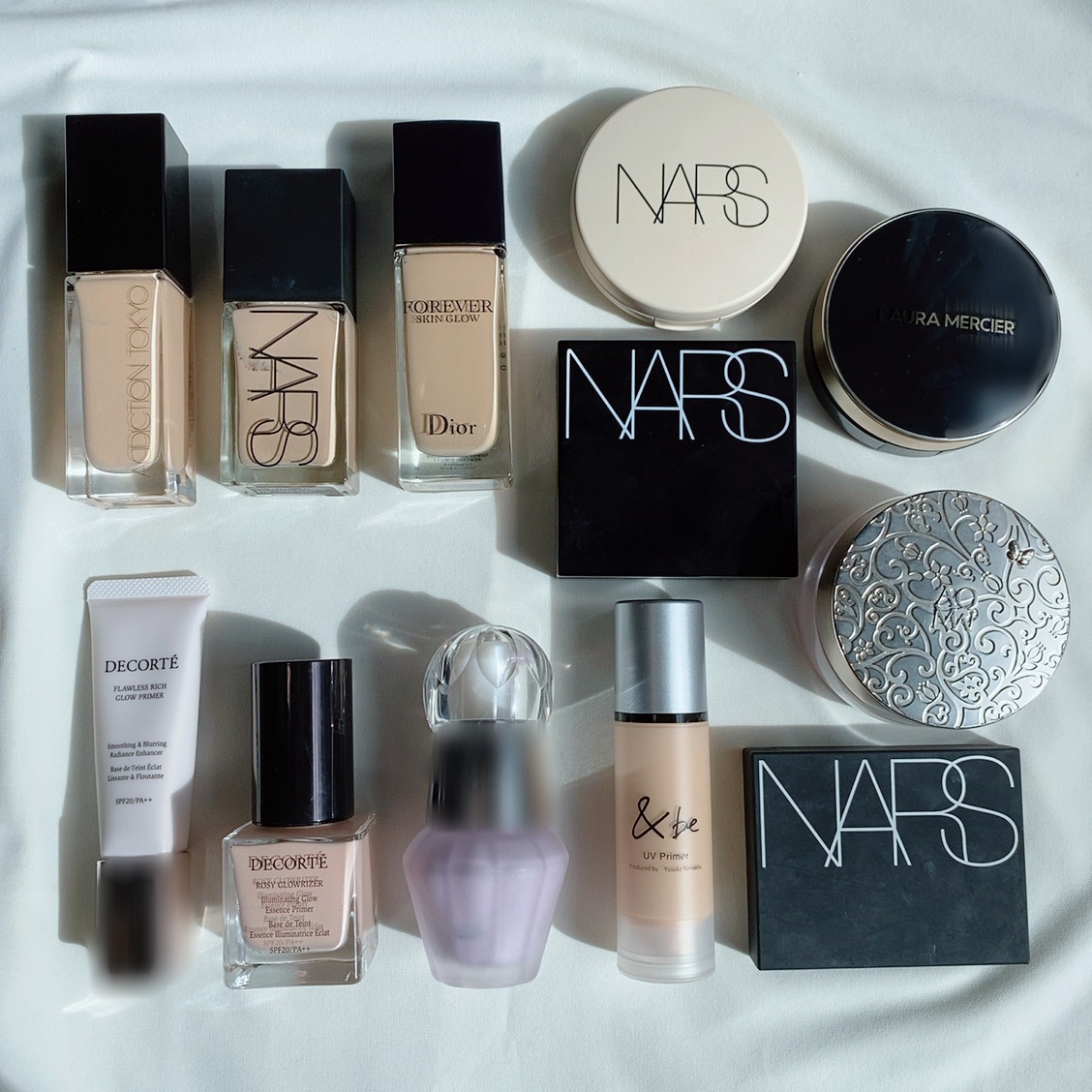 化粧品大量まとめ売り NARS, LAURA MERCIER など VO-2202-10_11_14_16-top1.jpg