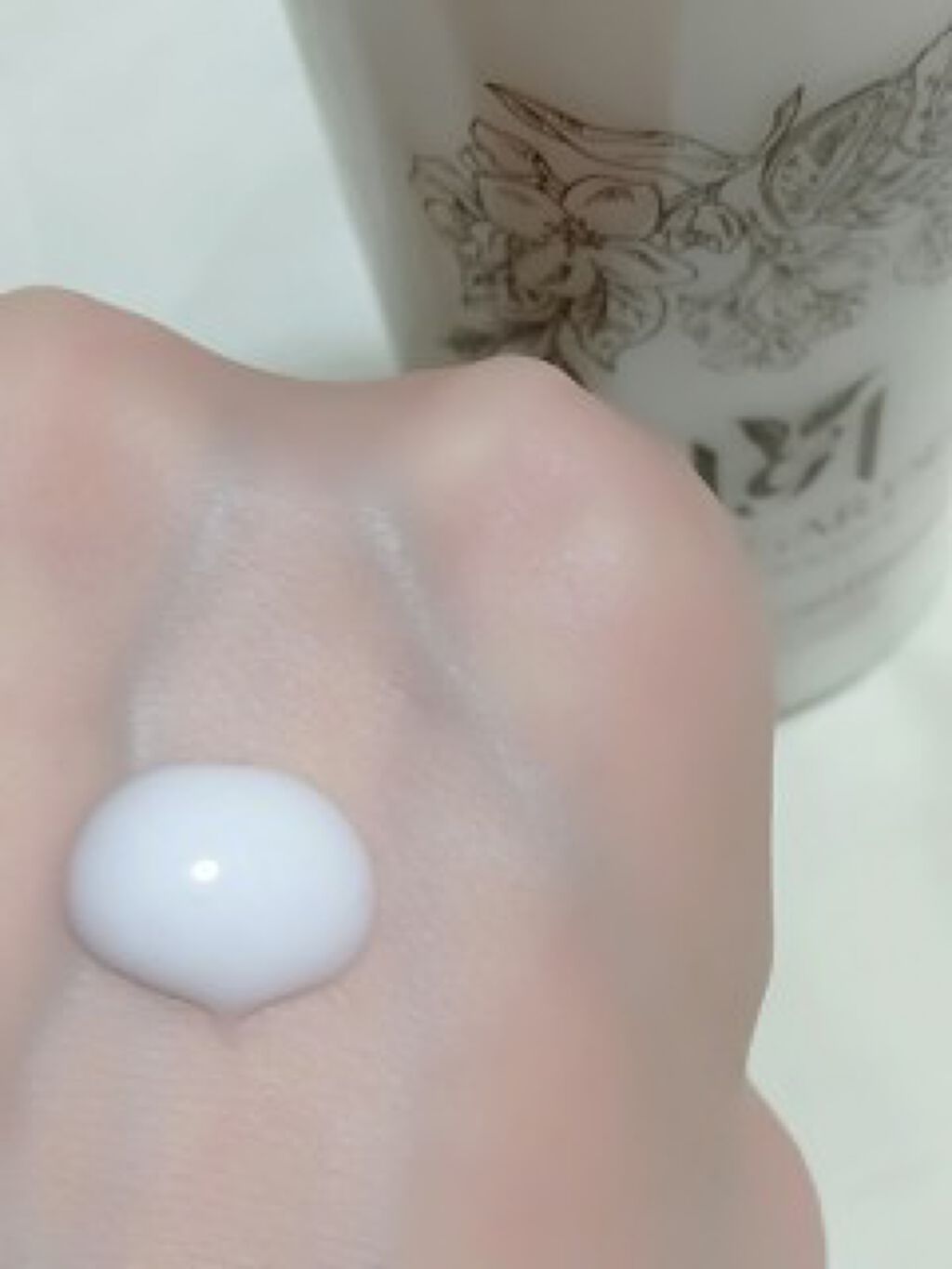 ハーバニエンス シャンプー・コンディショナー(ジャスミン＆ベルガモット)/HERBANIENCE/市販シャンプーを使ったクチコミ（2枚目）