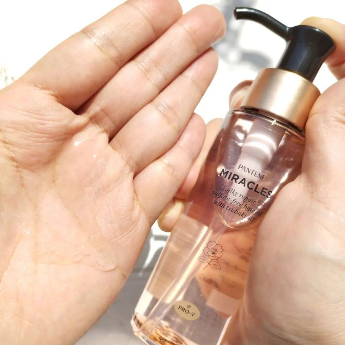 ミラクルズ シルキーリペア 洗い流さないトリートメント/パンテーン/ヘアオイルを使ったクチコミ（3枚目）