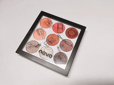 【初投稿】
この前購入したNOVOというブランドのsmooth eyeshadow palette PRODUCT SECRET 01 です！！

秋メイクに、とオレンジやボルドー系のアイシャドウを探し