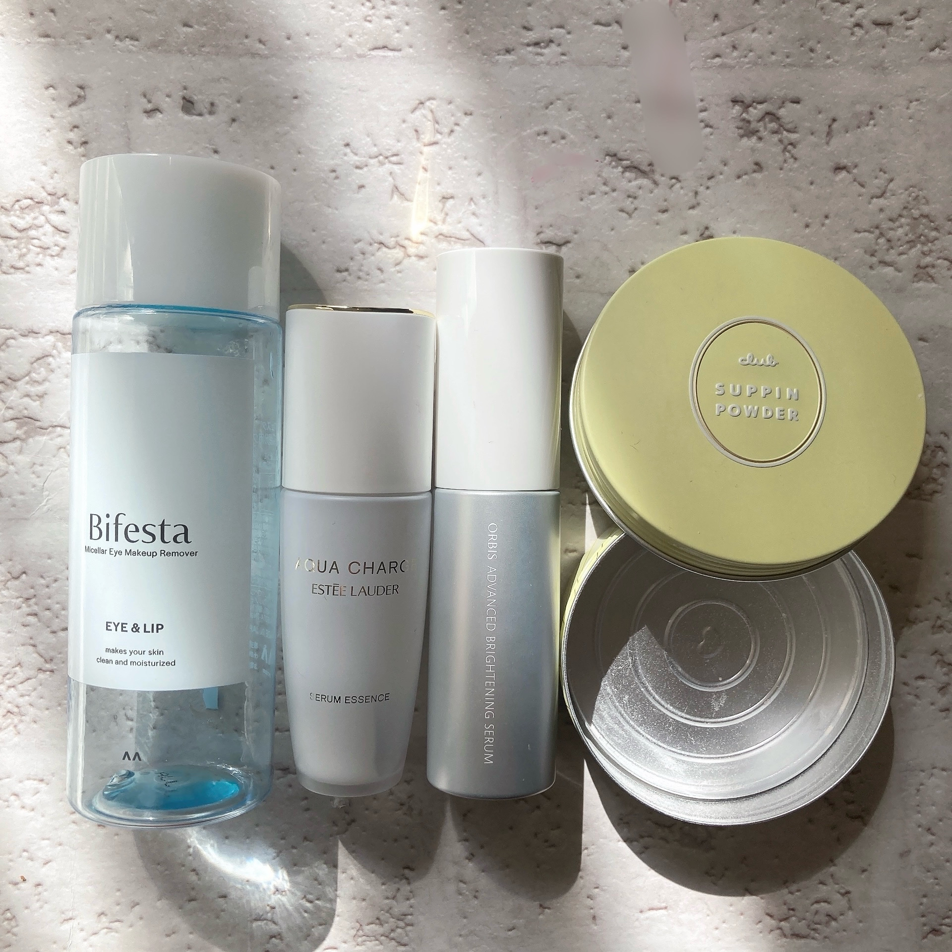 すっぴんパウダーC CICAレモングラスの香り D/クラブ/プレストパウダーを使ったクチコミ（1枚目）