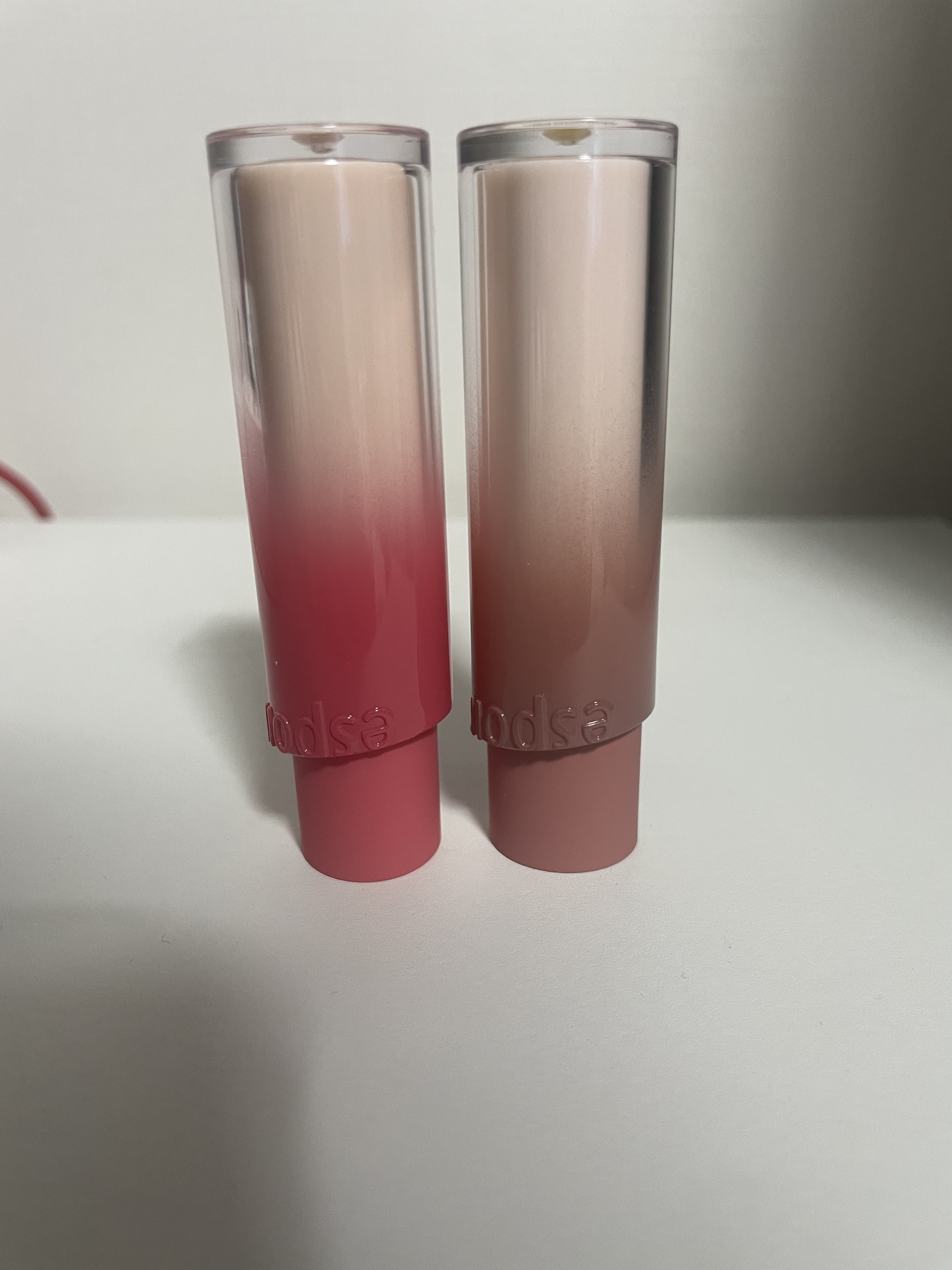 ノーウェアリップスティック バーミンググロー/espoir/口紅を使ったクチコミ（1枚目）