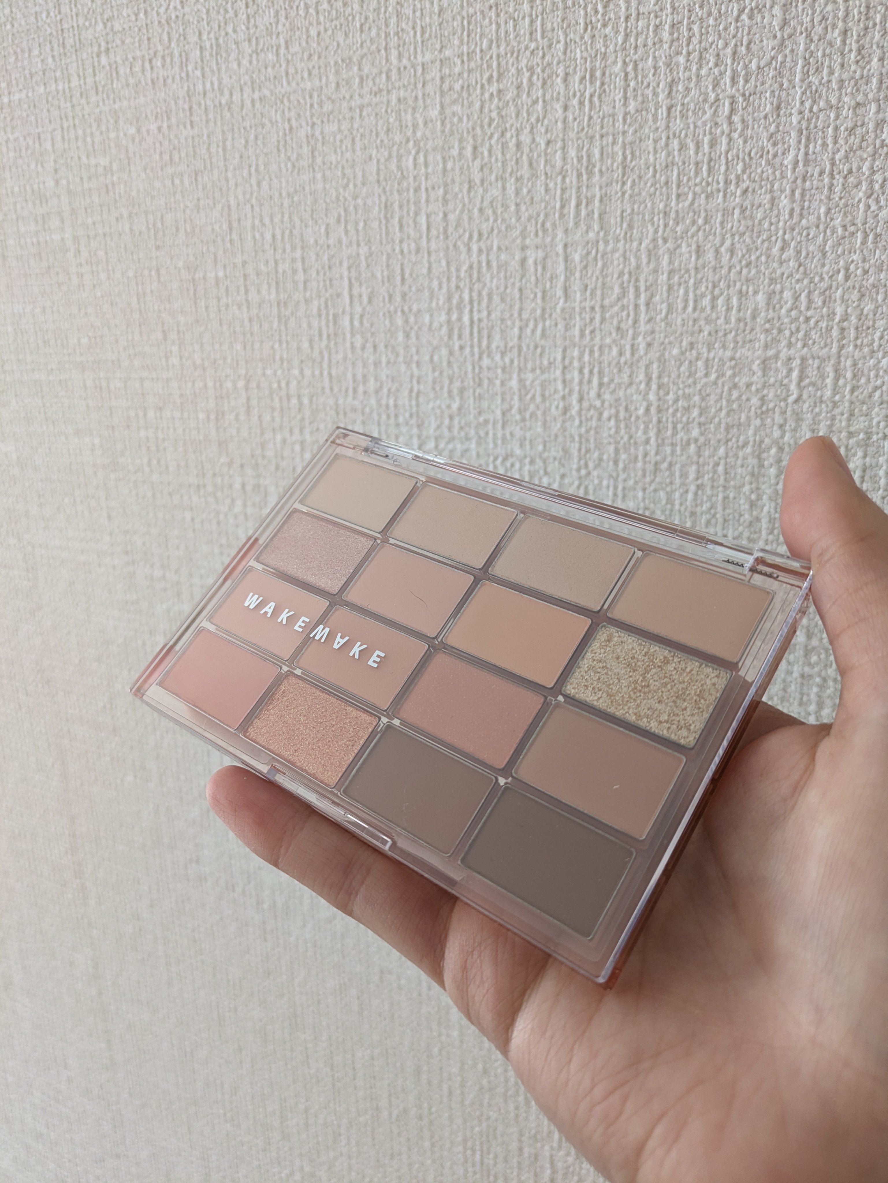 ソフトブラーリングアイパレット/wakemake/アイシャドウパレットを使ったクチコミ（2枚目）