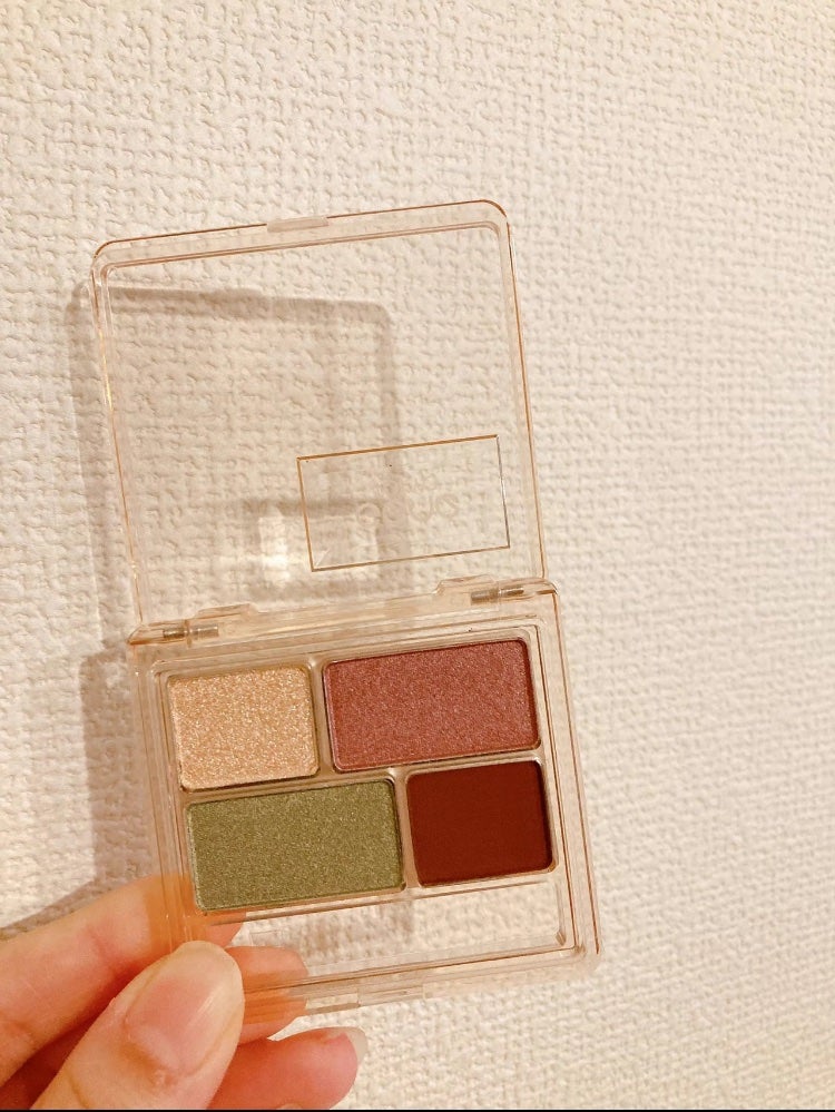 GENE TOKYO リラクシーアイシャドウ/DAISO/アイシャドウパレットを使ったクチコミ(3枚目)