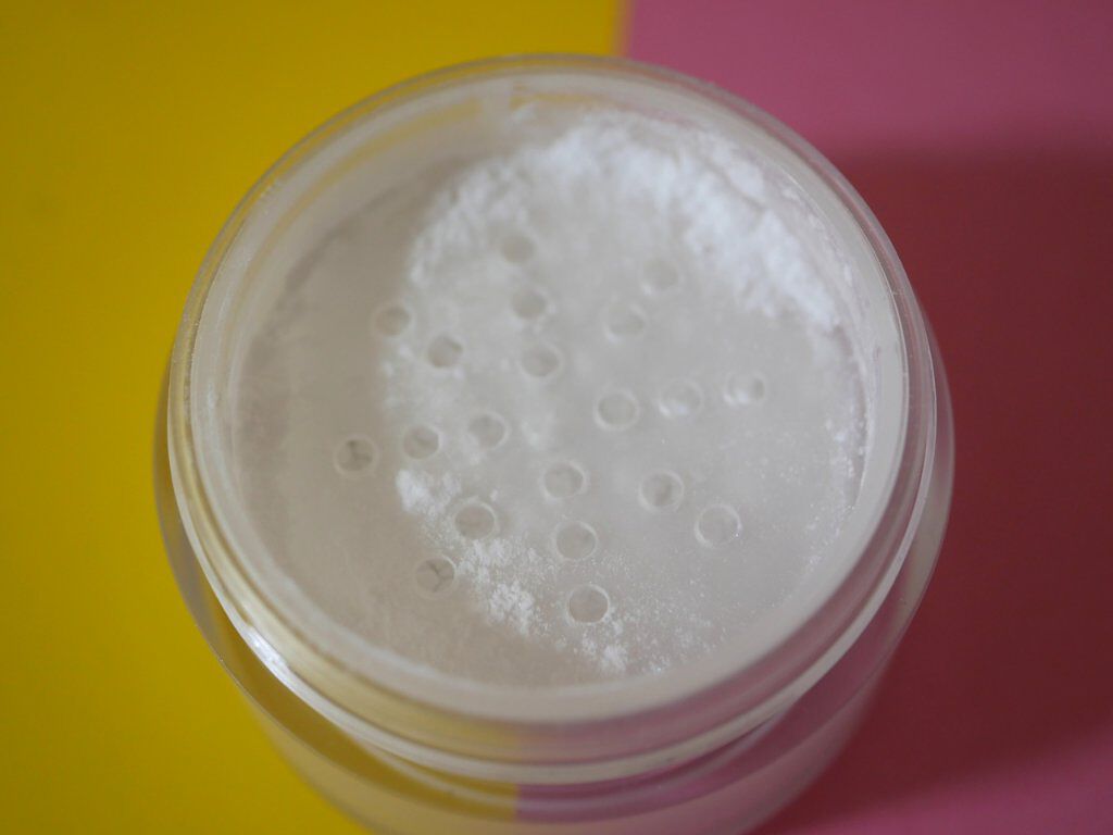 シークレット ブライトニング パウダー/ローラ メルシエ/ルースパウダーを使ったクチコミ(2枚目)