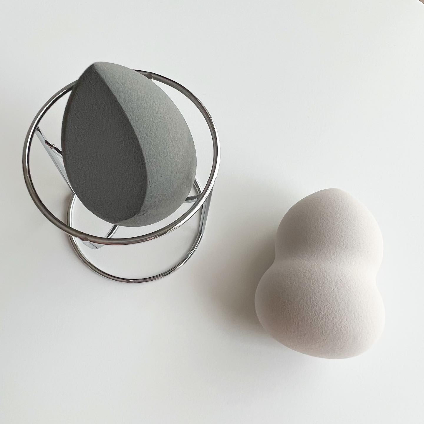 メイクスポンジ&スタンドセット/3COINS/メイクアップキットを使ったクチコミ（2枚目）