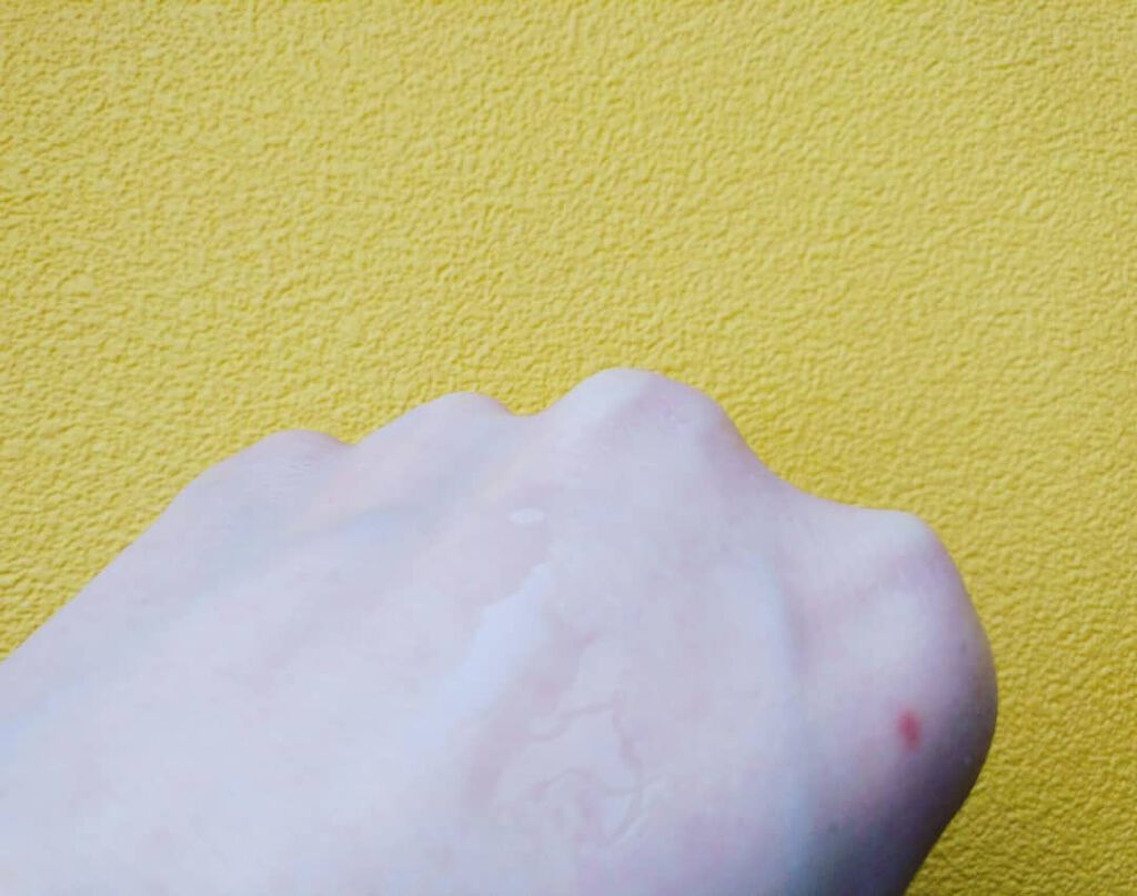 薬用しみ集中対策 プレミアム美容液/メラノCC/美容液を使ったクチコミ（2枚目）